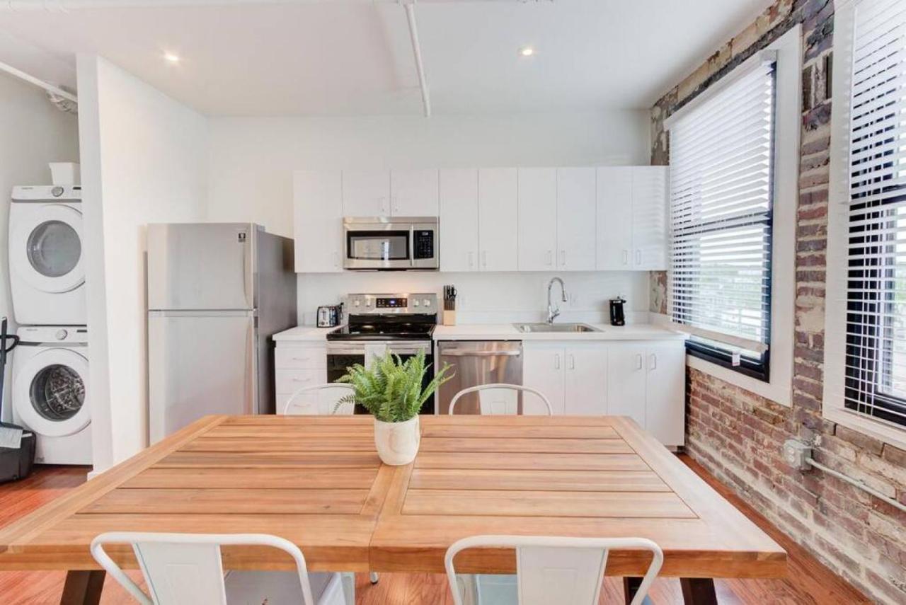 Historic Apartment In Prime Location Memphis Bagian luar foto