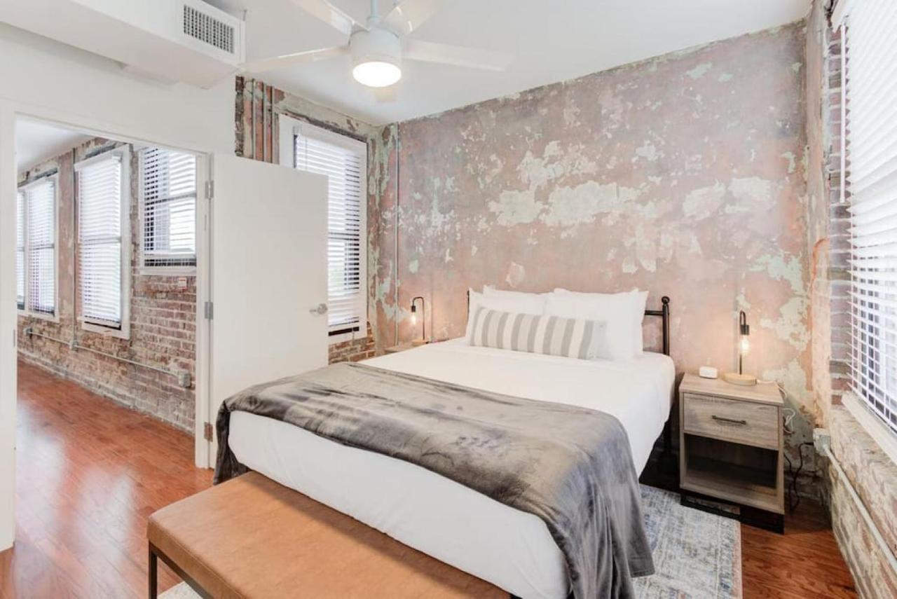 Historic Apartment In Prime Location Memphis Bagian luar foto